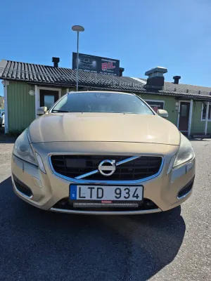 Volvo V60 2011